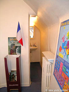 Paris 4 Bedroom - Duplex accommodation - bedroom 1 (PA-3003) photo 6 of 7