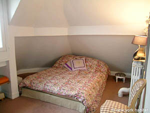 Paris 4 Bedroom - Duplex accommodation - bedroom 2 (PA-3003) photo 1 of 5