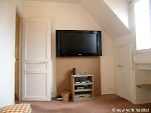 Paris 4 Bedroom - Duplex accommodation - bedroom 2 (PA-3003) photo 3 of 5