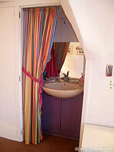 Paris 4 Bedroom - Duplex accommodation - bedroom 4 (PA-3003) photo 4 of 8
