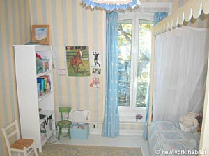 Par&iacute;s 4 Dormitorios - Tr&iacute;plex - Casa Adosada alojamiento - dormitorio 4 (PA-3006) photo 2 de 4