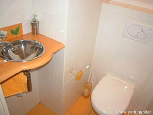 Paris 2 Bedroom apartment - bathroom 3 (PA-3007) photo 1 of 1