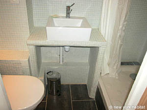 Paris Studio apartment - bathroom (PA-3008) photo 1 of 2