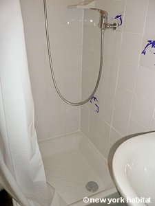 Paris Studio apartment - bathroom (PA-3012) photo 2 of 2