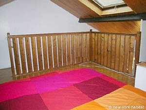 Paris Studio - Duplex apartment - living room (PA-3016) photo 9 of 13