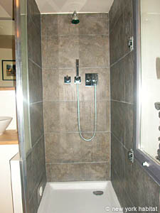 Paris 1 Bedroom - Duplex apartment - bathroom (PA-3017) photo 1 of 4