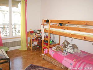 Paris T4 - Duplex appartements location vacances - chambre 2 (PA-3032) photo 2 de 4