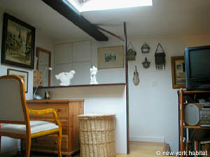 Paris Studio/T1 - Duplex logements location appartements - s&eacute;jour (PA-3042) photo 10 de 13