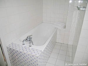 Paris Studio/T1 logements location appartements - salle d'eau 1 (PA-3043) photo 3 de 4