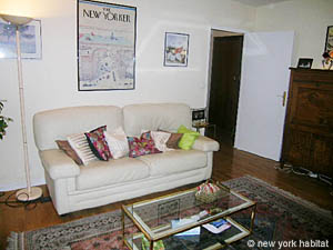 Paris 2 Bedrooms accommodation living room photo 16