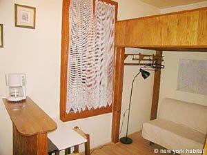 Paris Studio accommodation living room photo 22