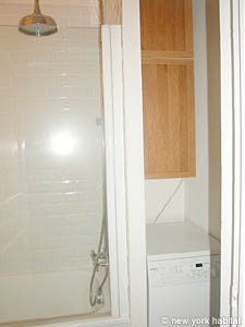 Paris 1 Bedroom apartment - bathroom 1 (PA-3063) photo 5 of 5