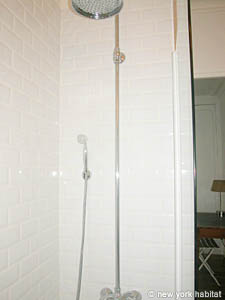 Paris 1 Bedroom apartment - bathroom 1 (PA-3063) photo 3 of 5
