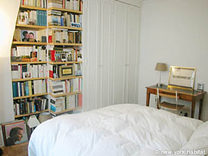 Paris 1 Bedroom apartment - bedroom (PA-3063) photo 2 of 4
