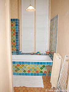 Paris 4 Bedroom accommodation - bathroom 4 (PA-3070) photo 4 of 5
