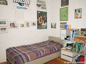 Paris 4 Bedroom accommodation - bedroom 3 (PA-3070) photo 2 of 6