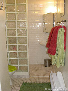 Paris Studio accommodation - bathroom (PA-3071) photo 1 of 3