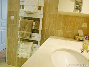 Paris T2 logements location appartements - salle d'eau 1 (PA-3082) photo 2 de 2
