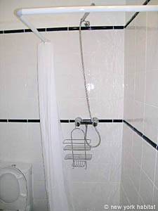 Paris Studio/T1 appartements location vacances - salle d'eau (PA-3089) photo 3 de 4