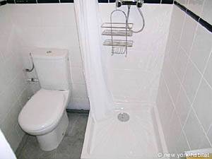 Paris Studio/T1 appartements location vacances - salle d'eau (PA-3089) photo 4 de 4