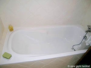 Paris Studio/T1 appartements location vacances - salle d'eau (PA-3090) photo 3 de 7