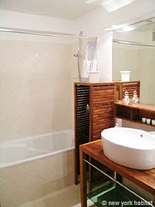 Paris Studio/T1 appartements location vacances - salle d'eau (PA-3090) photo 2 de 7