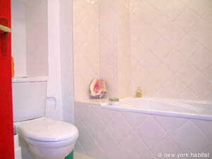Paris Studio/T1 appartements location vacances - salle d'eau (PA-3090) photo 1 de 7