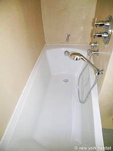 Paris 2 Bedroom accommodation - bathroom 2 (PA-3092) photo 3 of 4