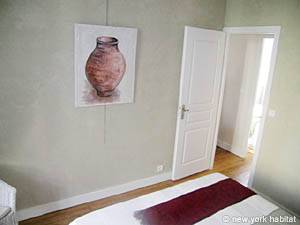 Paris 2 Bedroom accommodation - bedroom 1 (PA-3092) photo 3 of 8