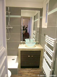 Paris Studio accommodation - bathroom (PA-3099) photo 1 of 2