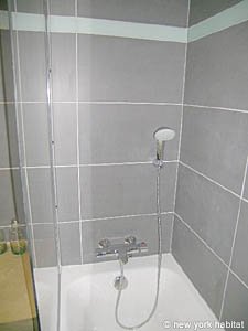 Paris 2 Bedroom accommodation - bathroom 1 (PA-3107) photo 2 of 2