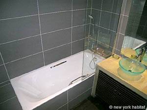 Salle de bain 1 - Photo 1 sur 2