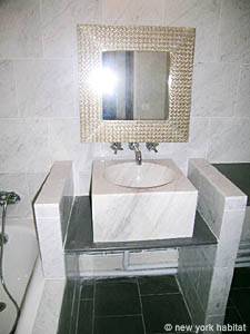 Paris Studio apartment - bathroom (PA-3117) photo 1 of 4