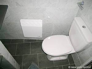 Paris Studio apartment - bathroom (PA-3117) photo 4 of 4