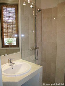 Paris 4 Zimmer wohnungsvermietung - badezimmer 1 (PA-3140) photo 1 von 4