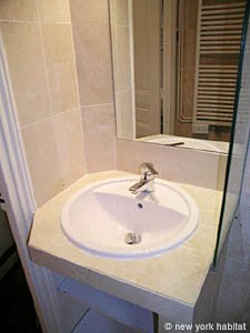 Paris 4 Zimmer wohnungsvermietung - badezimmer 1 (PA-3140) photo 2 von 4