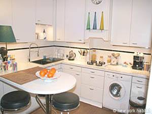 Paris 2 Bedroom accommodation - kitchen (PA-3142) photo 2 of 4