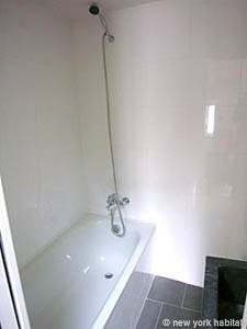 Paris Studio/T1 logements location appartements - salle d'eau (PA-3167) photo 2 de 2
