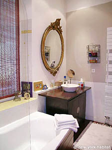 Paris T4 appartements location vacances - salle d'eau 1 (PA-3172) photo 2 de 4