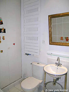 Paris T4 appartements location vacances - salle d'eau 2 (PA-3172) photo 2 de 4