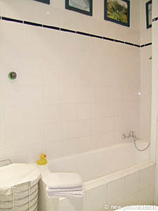 Paris T4 appartements location vacances - salle d'eau 2 (PA-3172) photo 4 de 4