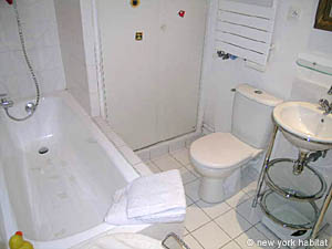 Paris T4 appartements location vacances - salle d'eau 2 (PA-3172) photo 1 de 4