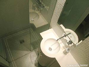 Paris Studio T1 appartement location vacances - salle de bain (PA-3177) photo 1 sur 3