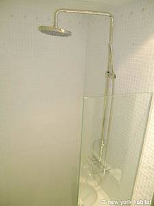 Paris Studio T1 appartement location vacances - salle de bain (PA-3177) photo 2 sur 3