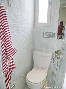 Paris 2 Zimmer wohnungsvermietung - badezimmer (PA-3185) photo 3 von 4