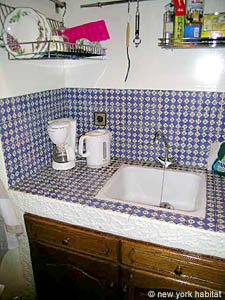 Paris Studio accommodation - kitchen (PA-3188) photo 3 of 4