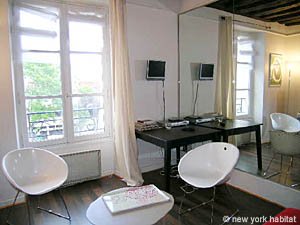 Paris Studio accommodation - living room (PA-3188) photo 4 of 9