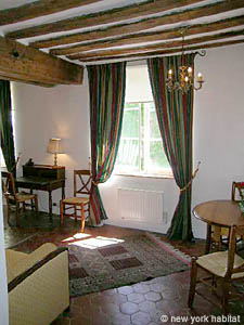 Paris Studio accommodation - living room (PA-3201) photo 1 of 11