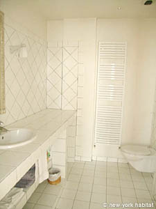 Paris T2 logements location appartements - salle d'eau (PA-3203) photo 1 de 4