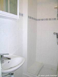 Paris Alcove Studio accommodation - bathroom 1 (PA-3220) photo 1 of 2